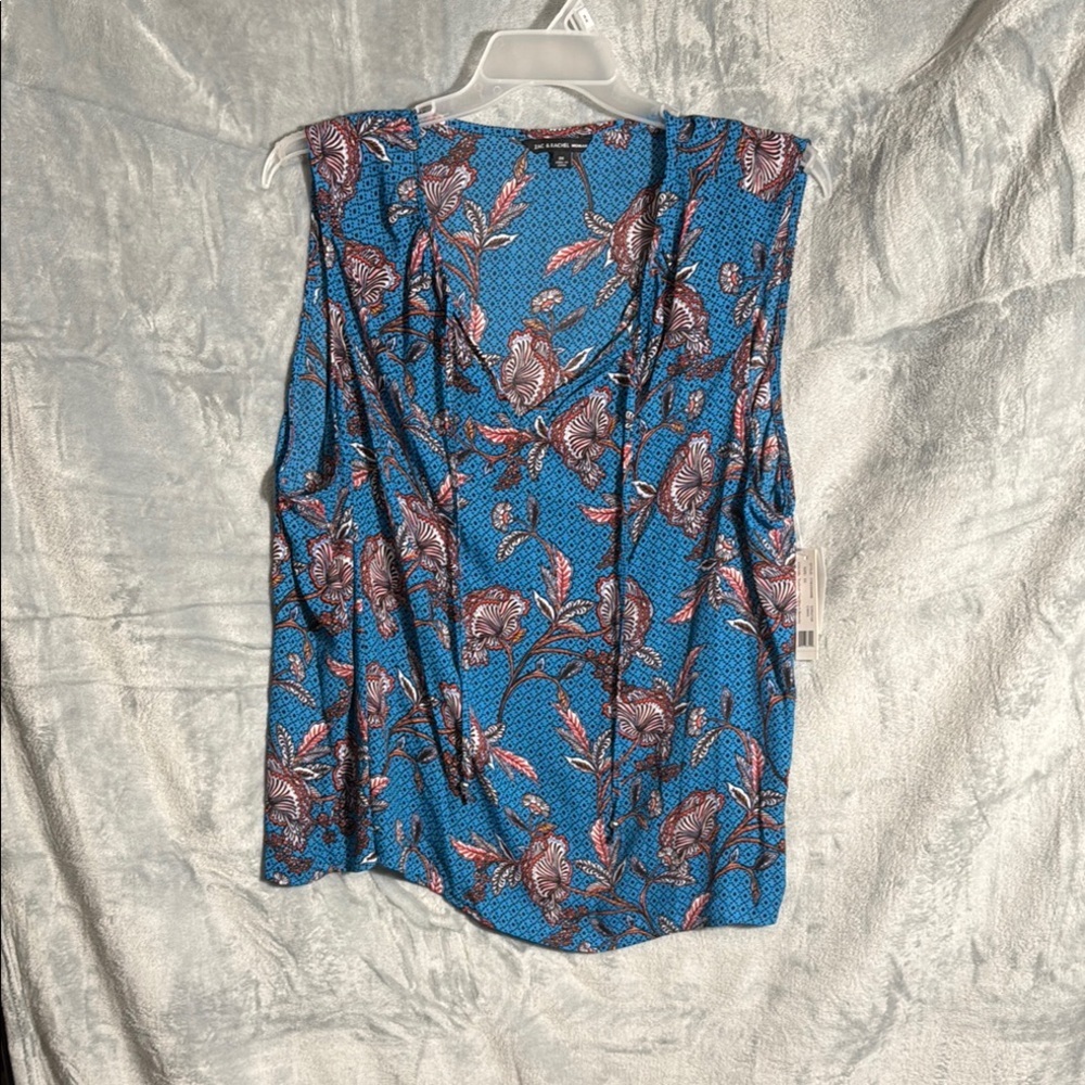 NWT Floral Blue Sleeveless Top lightweight and‎ perfect for hot weather summer